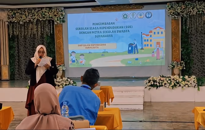 SMP Islam Diponegoro Surakarta Gelar Pengimbasan Sekolah Siaga Kependudukan (SSK) Bersama Sekolah Swasta