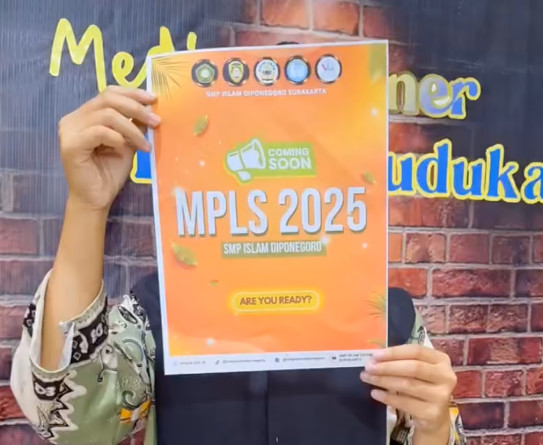 Sambutan Hangat untuk Siswa Baru: SMP Islam Diponegoro Surakarta Gelar MPLS 2025